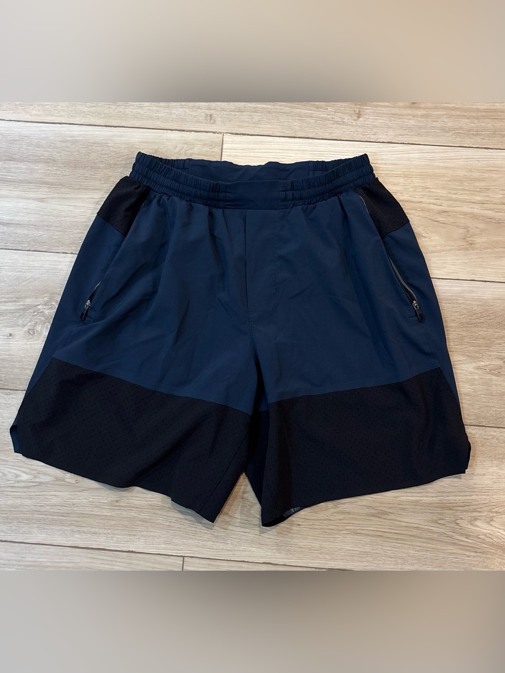 Lululemon Switch Up Shorts Mens S Blue Running Athletic Performance 7" LM7ACDS